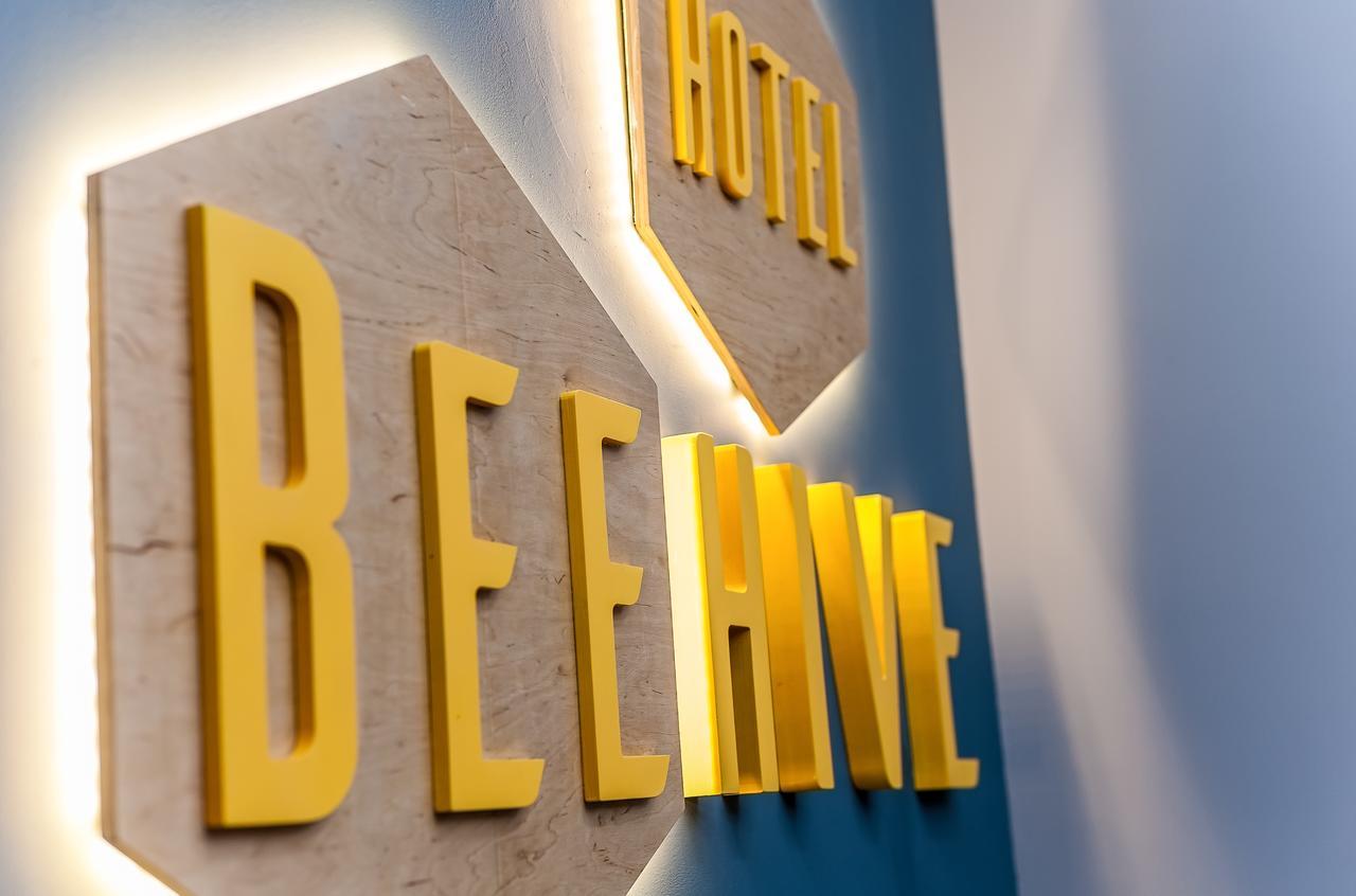 אודסה Beehive Hotel מראה חיצוני תמונה
