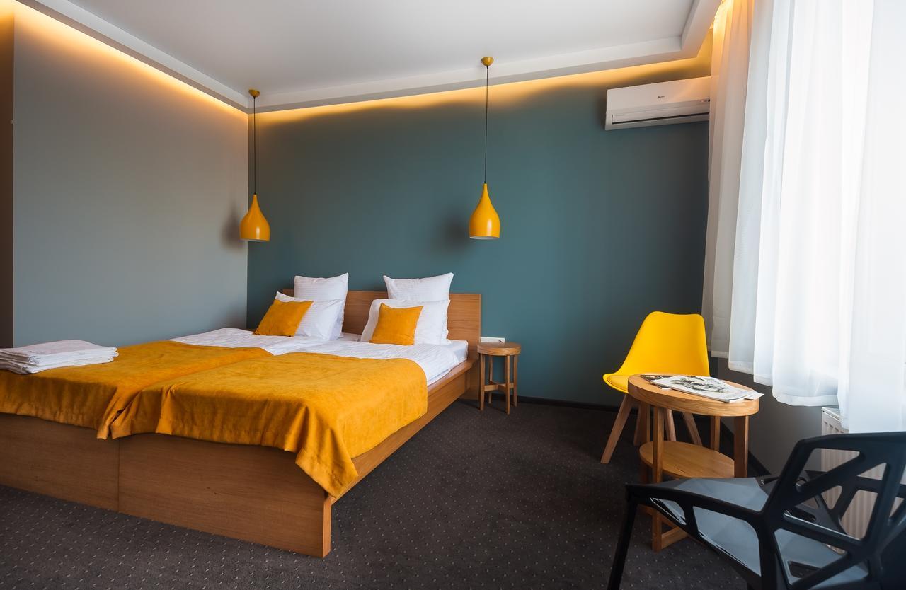 אודסה Beehive Hotel מראה חיצוני תמונה