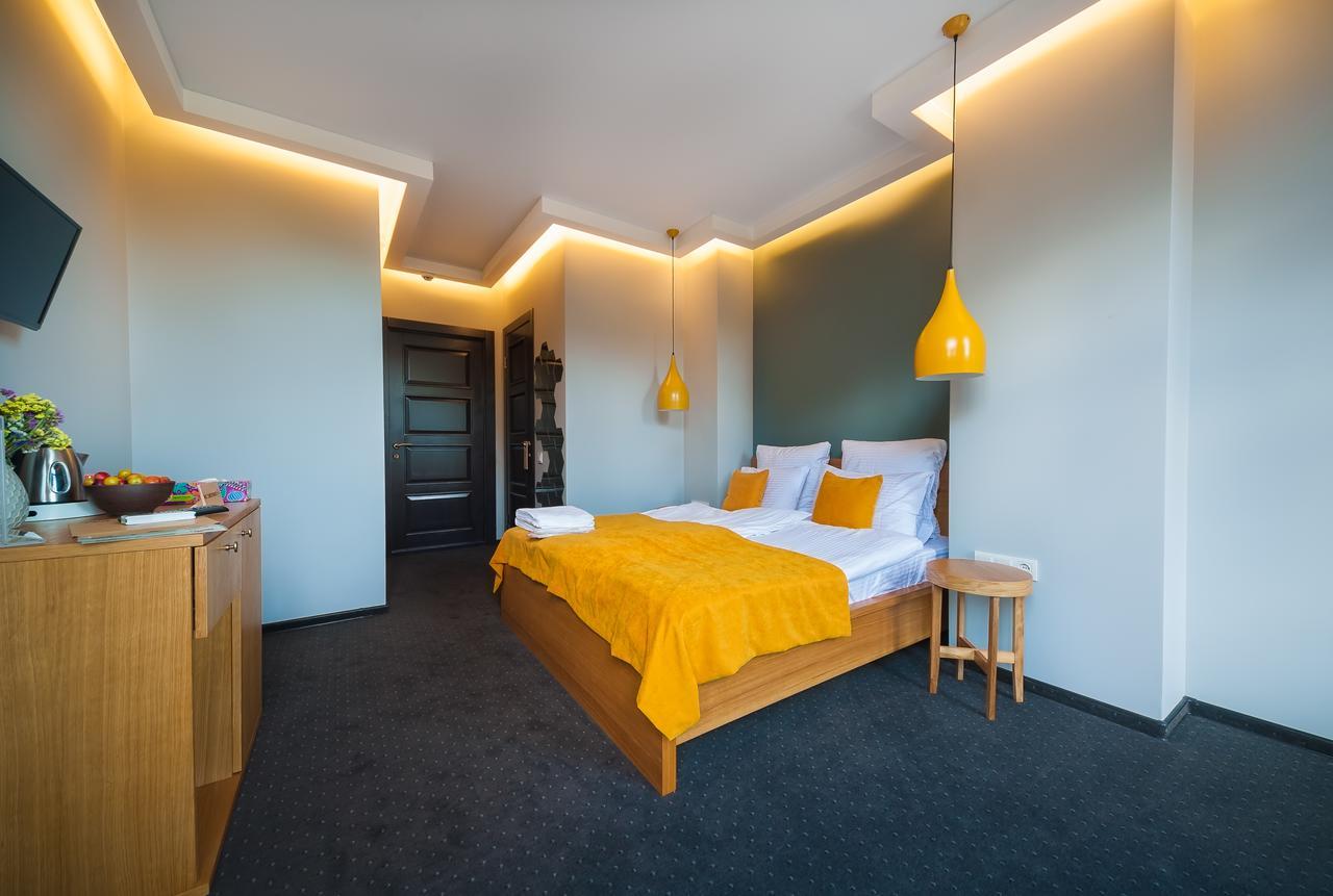 אודסה Beehive Hotel מראה חיצוני תמונה