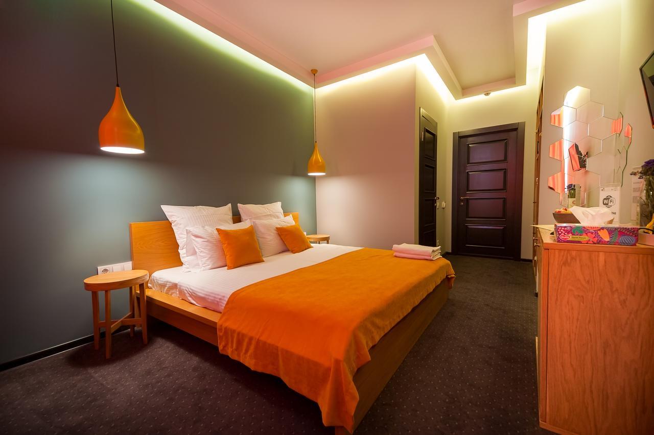 אודסה Beehive Hotel מראה חיצוני תמונה