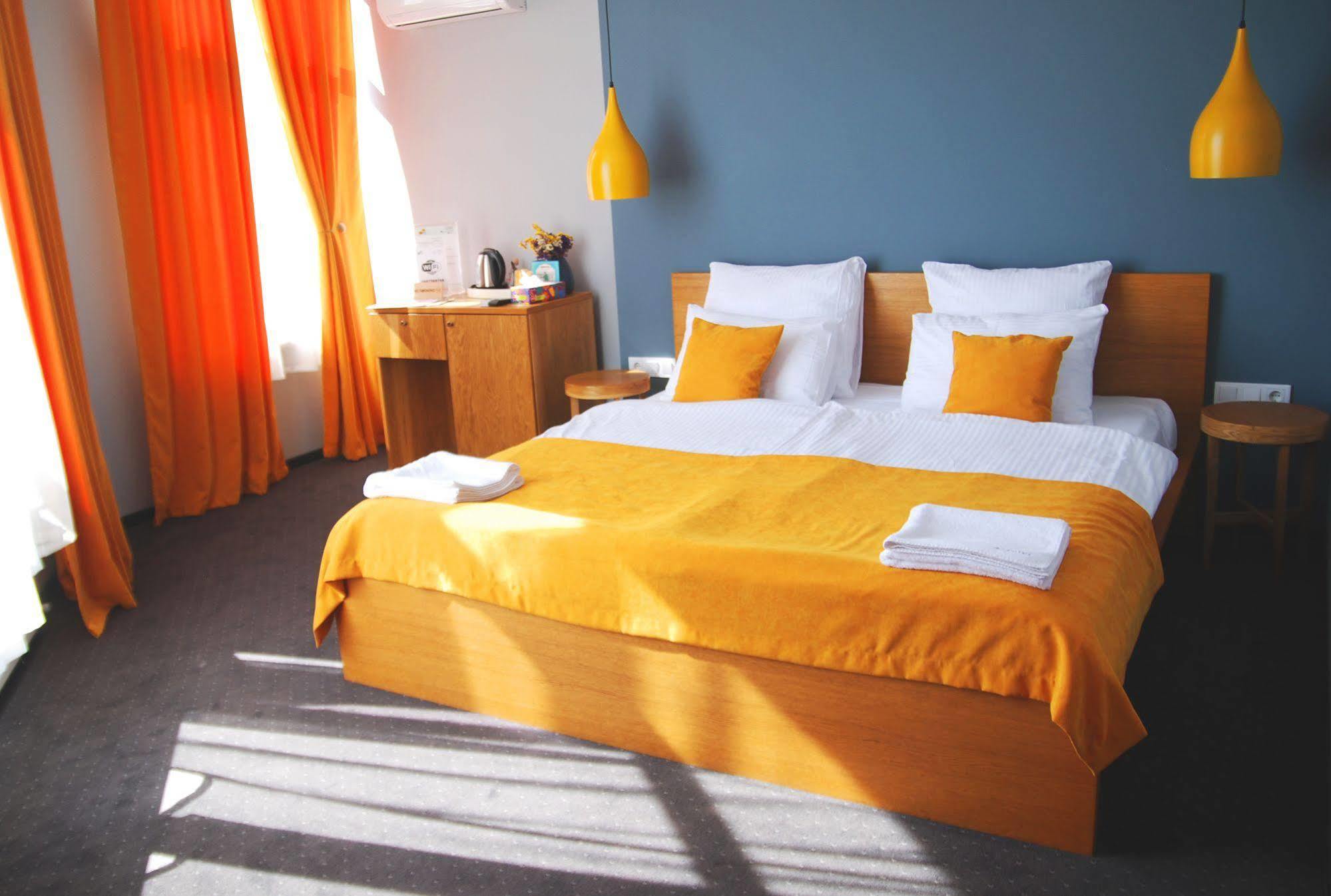 אודסה Beehive Hotel מראה חיצוני תמונה