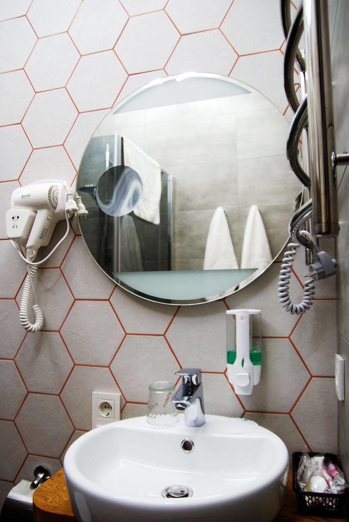 אודסה Beehive Hotel מראה חיצוני תמונה