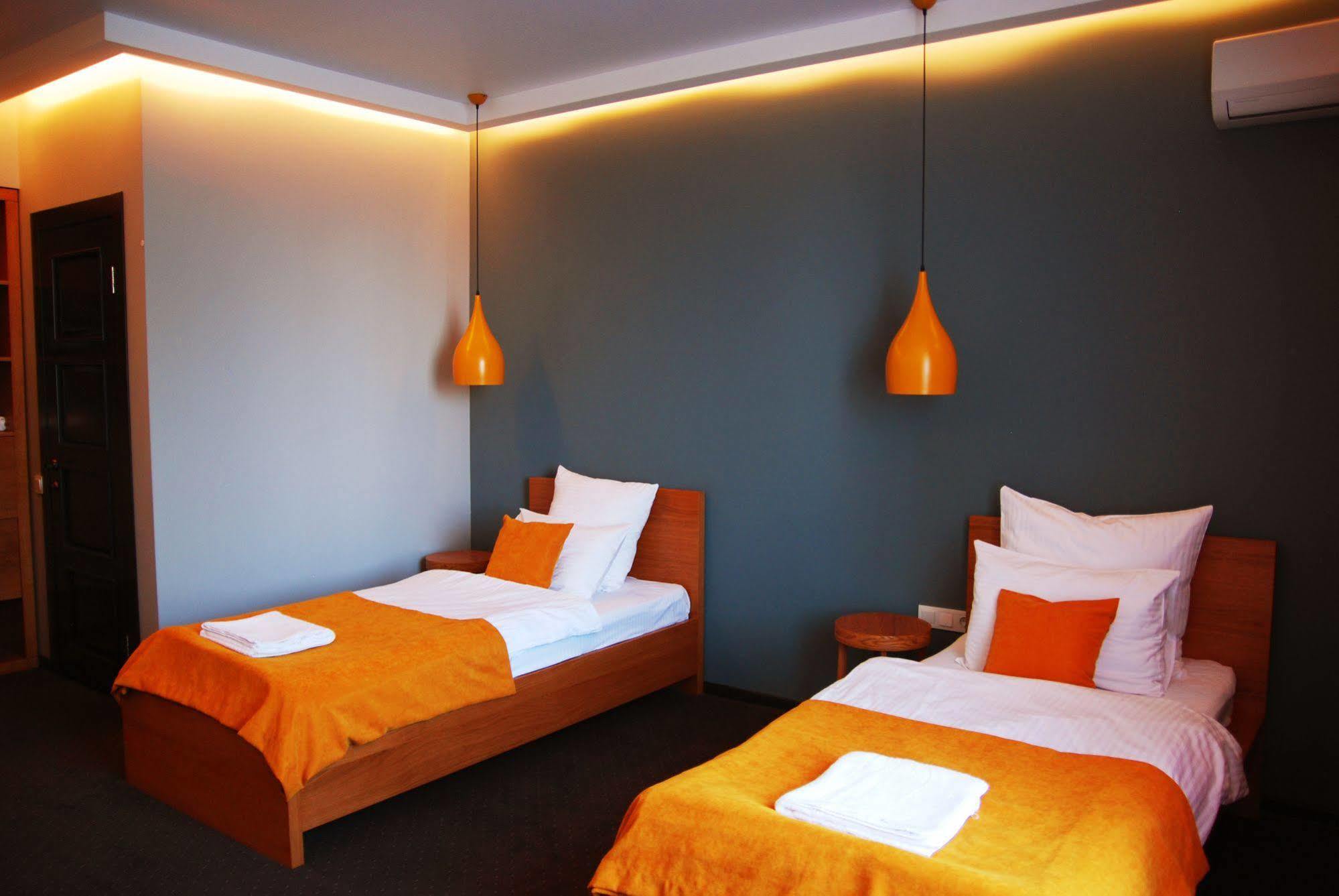 אודסה Beehive Hotel מראה חיצוני תמונה