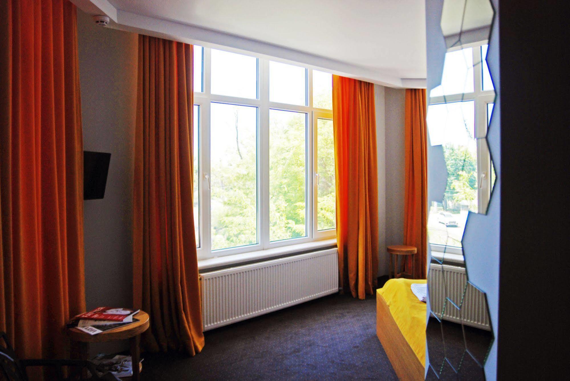 אודסה Beehive Hotel מראה חיצוני תמונה